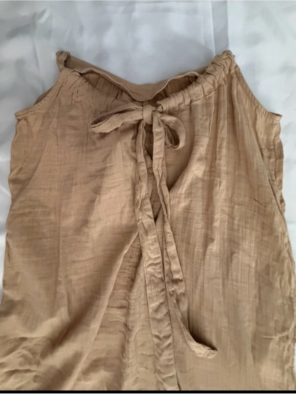 Lightweight Tie-back dress in Beige